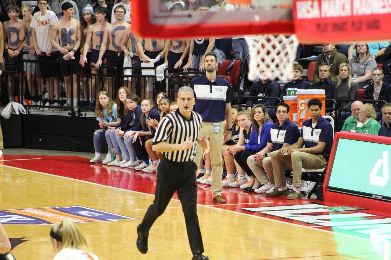 Arlington Heights Girls’ Basketball Ref Named Official of the Year
