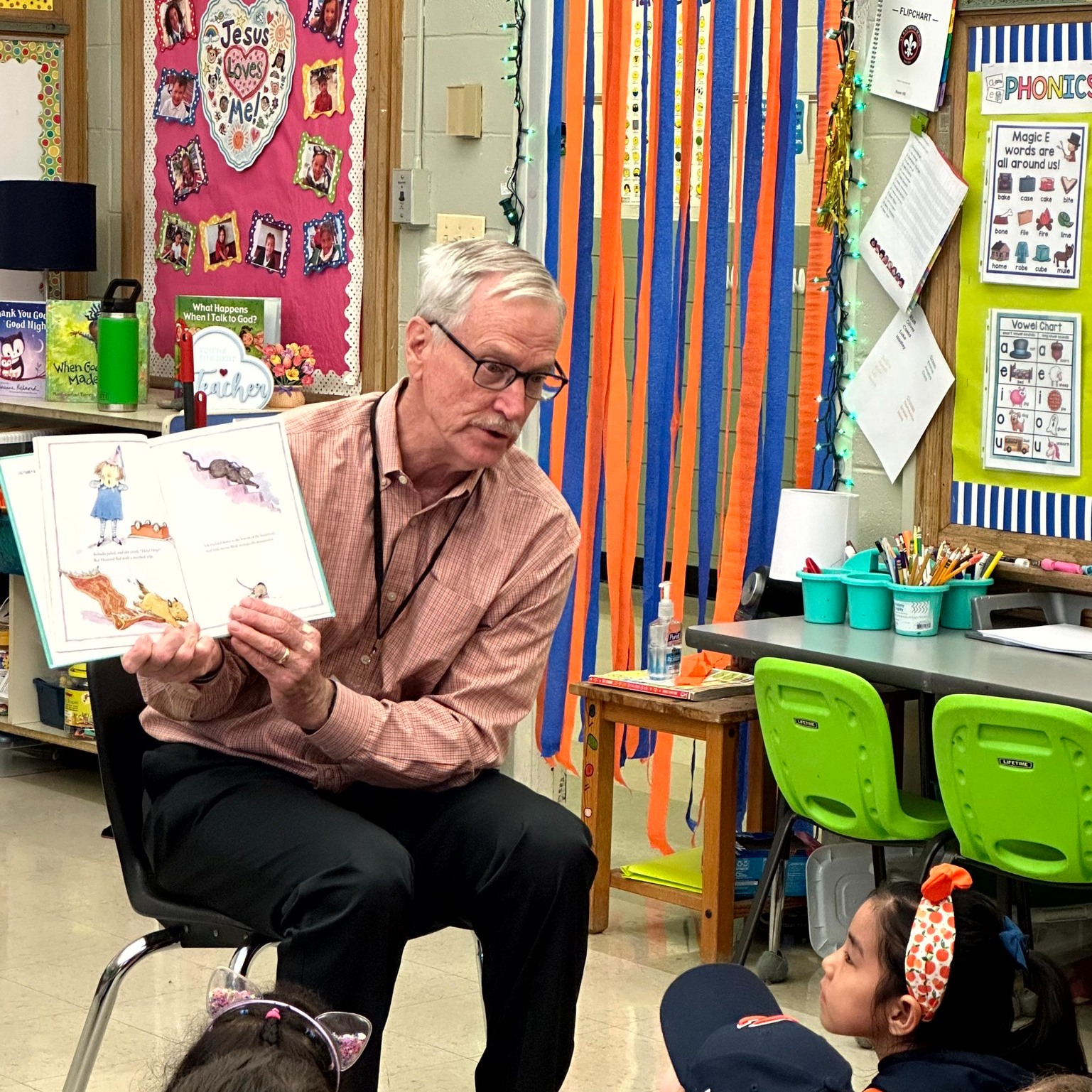 Bears Chairman Makes Surprise Visit to St. Raymond School