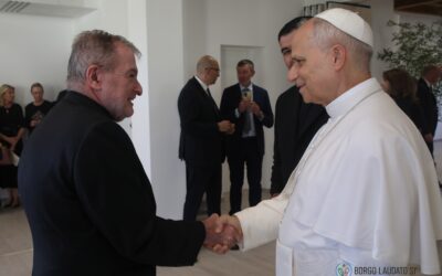 Former Arlington Heights Pastor Has Rare Opportunity to Meet the Pope